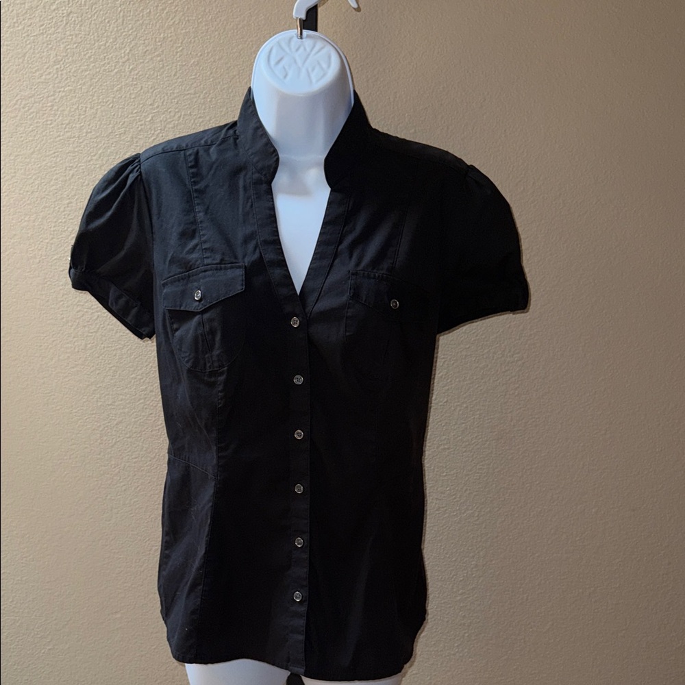 Express Essential Stretch Black Short Sleeve V-Neck Button-Up Top Women’s Size S - Picture 2 of 8